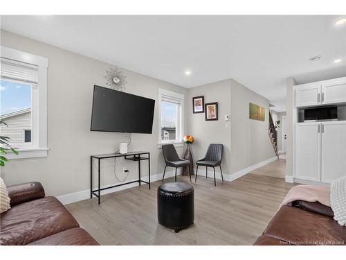 88 Macintosh Blvd, Moncton, NB 