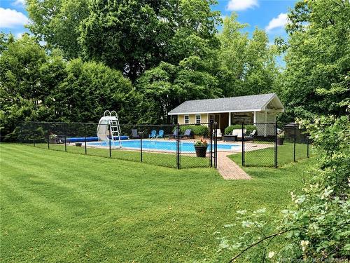 249 Glengarry Pl, Fredericton, NB 