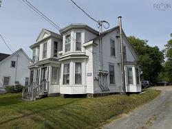 685 Main Street  Yarmouth, NS B5A 1K7