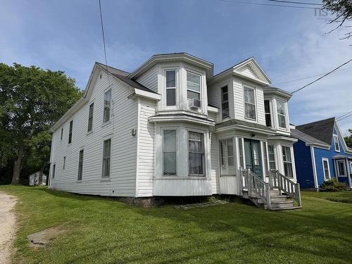 685 Main Street, Yarmouth, NS 