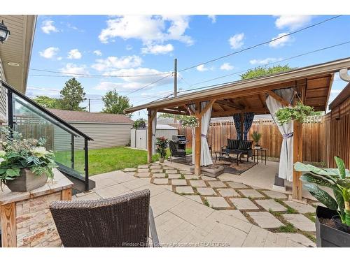 2498 Bernard, Windsor, ON 