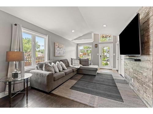 2498 Bernard, Windsor, ON 