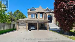 WORK OUT WHOLE B - 231 SHAFTSBURY AVENUE N Richmond Hill, ON L4C 0E8