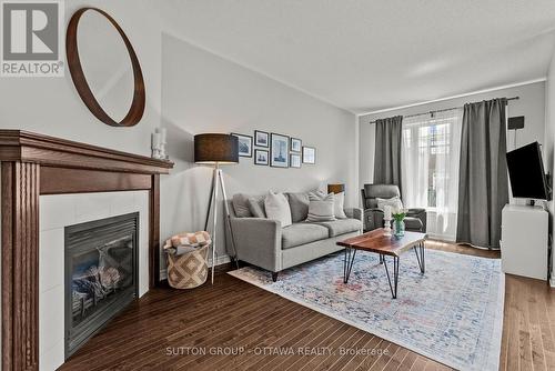 711 Hazelnut Crescent, Ottawa, ON 