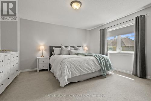 711 Hazelnut Crescent, Ottawa, ON 