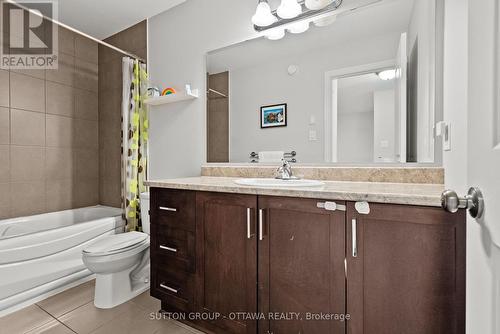 711 Hazelnut Crescent, Ottawa, ON 