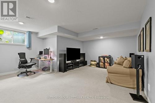 711 Hazelnut Crescent, Ottawa, ON 