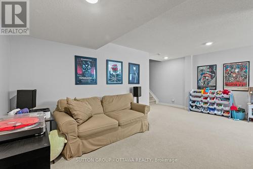711 Hazelnut Crescent, Ottawa, ON 