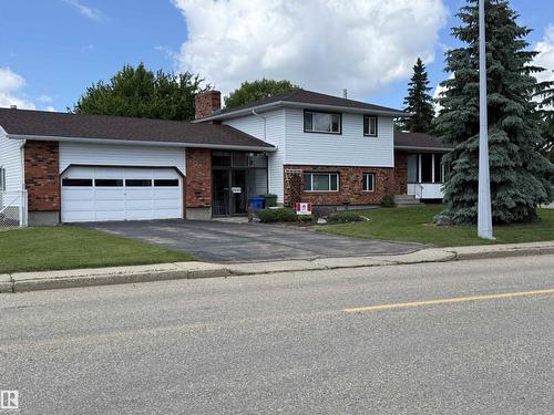 5503 Centennial Dr, Wetaskiwin, AB 
