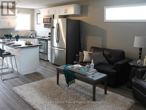 2 - 673 ADELAIDE STREET , Woodstock (Woodstock - North), Ontario N4S 4C2 3