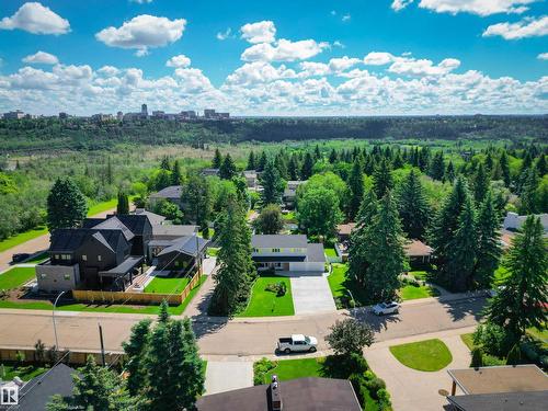8723 137 St Nw, Edmonton, AB 