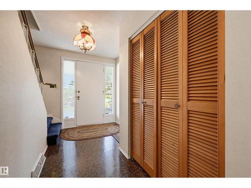 8723 137 St Nw, Edmonton, AB 
