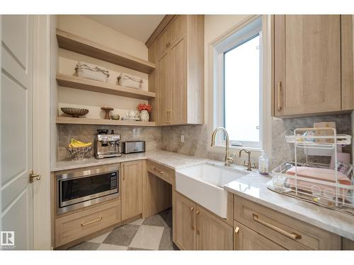 7308 Ada Bv Nw, Edmonton, AB 