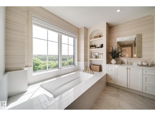 7308 Ada Bv Nw, Edmonton, AB 