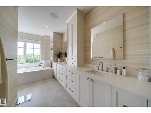 7308 Ada Bv Nw, Edmonton, AB 