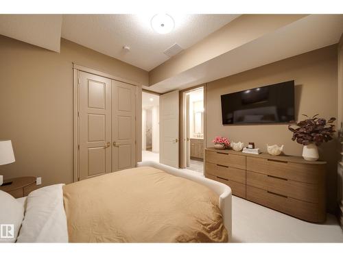 7308 Ada Bv Nw, Edmonton, AB 