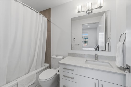 #6-180 First Ave West, Qualicum Beach, BC 