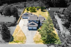 1947 Cinnabar Dr Nanaimo, BC V9X 1C3