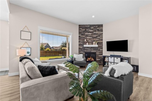 110 Nikola Rd, Campbell River, BC 