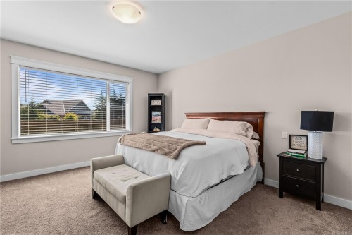 110 Nikola Rd, Campbell River, BC 