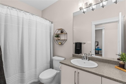 110 Nikola Rd, Campbell River, BC 