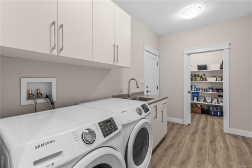 110 Nikola Rd, Campbell River, BC 