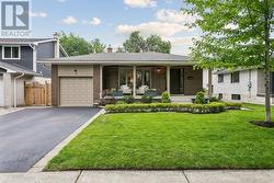 1944 LENARTHUR DRIVE  Mississauga, ON L5J 2J2