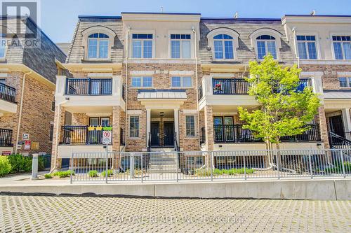 14 - 2441 GREENWICH DRIVE  Oakville, ON L6M 0S3