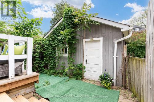 39 East Bend Avenue S, Hamilton, ON 