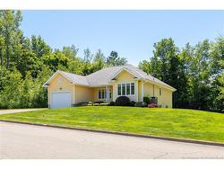 86 Greenwich Moncton, NB E1A 7B1