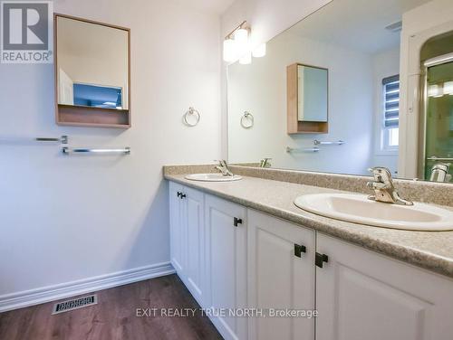 Primary Ensuite w/ walk-in shower - 8 Sinclair Crescent, Ramara, ON 
