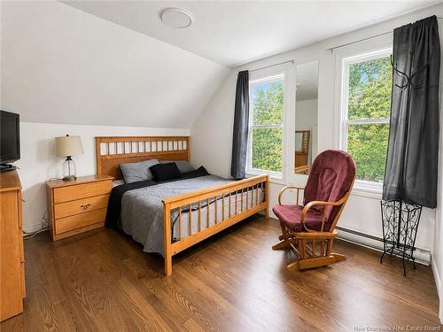 184 Gould, Dieppe, NB 