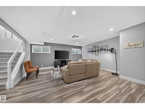 4407 Westcliff Cl Sw, Edmonton, AB 