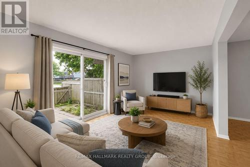 2912 Fairlea Crescent, Ottawa, ON 