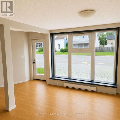 47 Main Street E, Smiths Falls, ON 