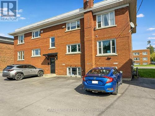 824 Kirkwood Avenue, Ottawa, ON 
