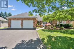 22 LYLE PLACE Guelph (Kortright East), ON N1L 1A8