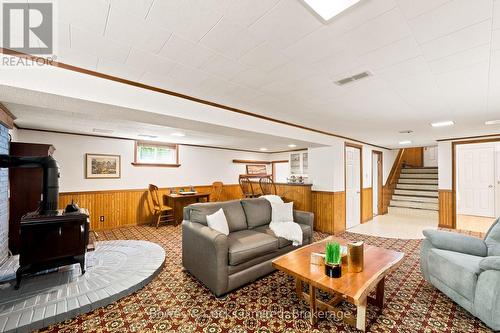 1818 County Road 2, Otonabee-South Monaghan, ON - Indoor Photo Showing Other Room