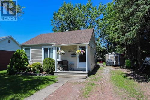 40 Montgomery AVE  Sault Ste. Marie, ON P6B 1M5