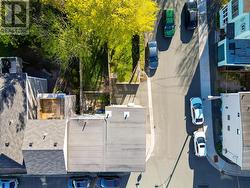Aerial view of the neighbourhood. - 