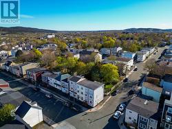Aerial view of the neighbourhood. - 