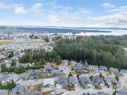 916 Hanington Rd Ladysmith, BC V9G 0A4