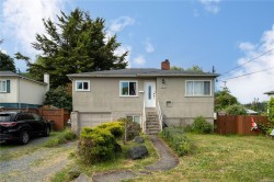 1203 Pearce Cres Saanich, BC V8X 3S8