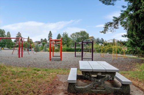 671 Beaconsfield Rd, Nanaimo, BC 