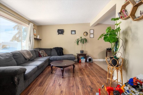 671 Beaconsfield Rd, Nanaimo, BC 