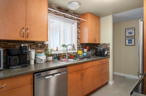 671 Beaconsfield Rd, Nanaimo, BC 