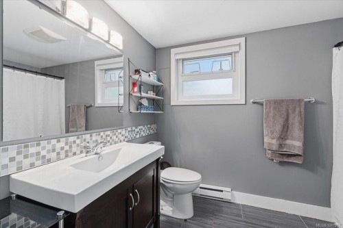 1143 Third Ave, Ladysmith, BC 