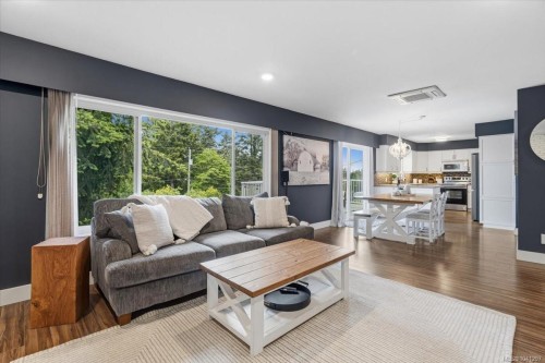 1143 Third Ave, Ladysmith, BC 