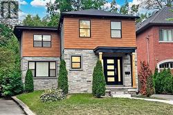 5 DONNYBROOK LANE Toronto, ON M9A 2V2