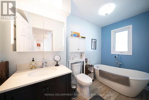 32 Elmwood Avenue, Brantford, ON 